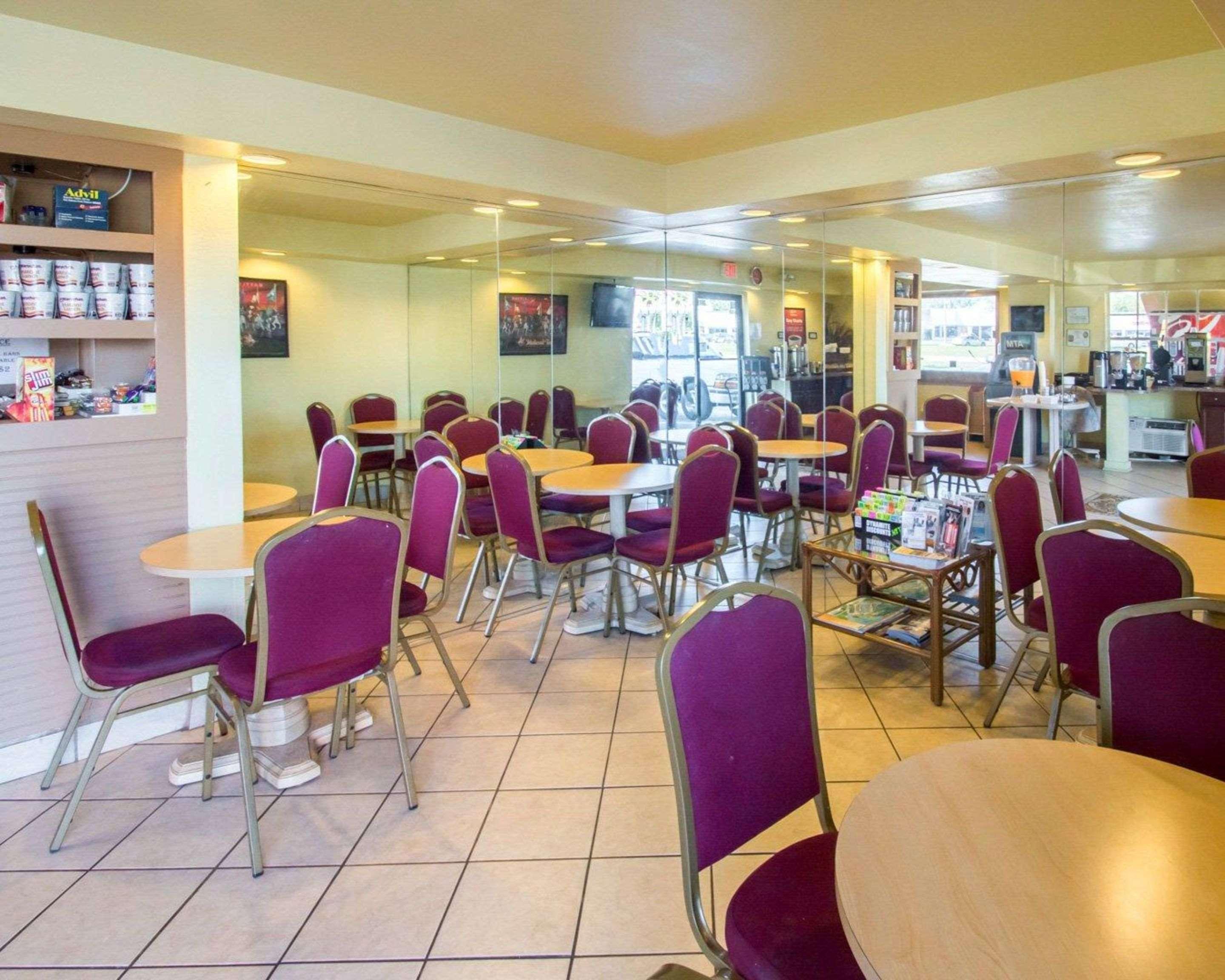 Econo Lodge Inn & Suites Maingate Central Kissimmee Εξωτερικό φωτογραφία