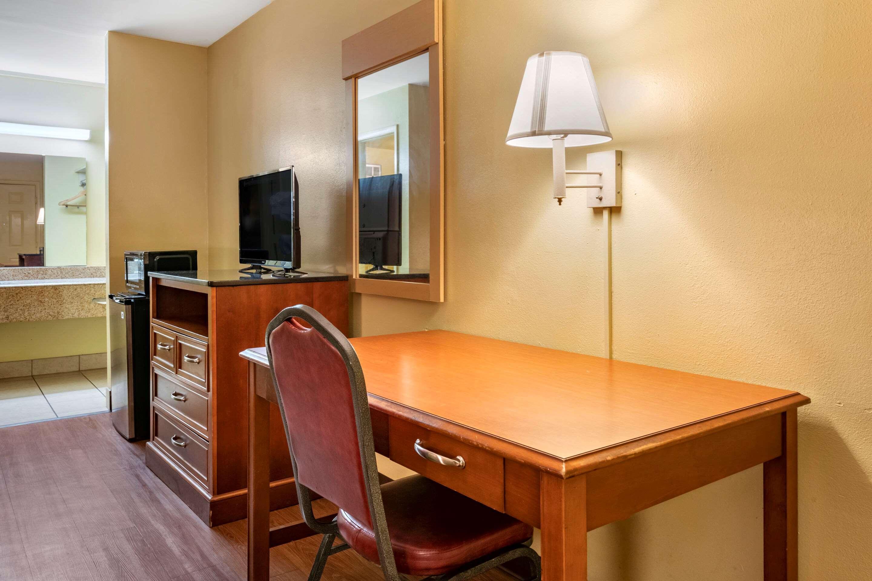 Econo Lodge Inn & Suites Maingate Central Kissimmee Εξωτερικό φωτογραφία