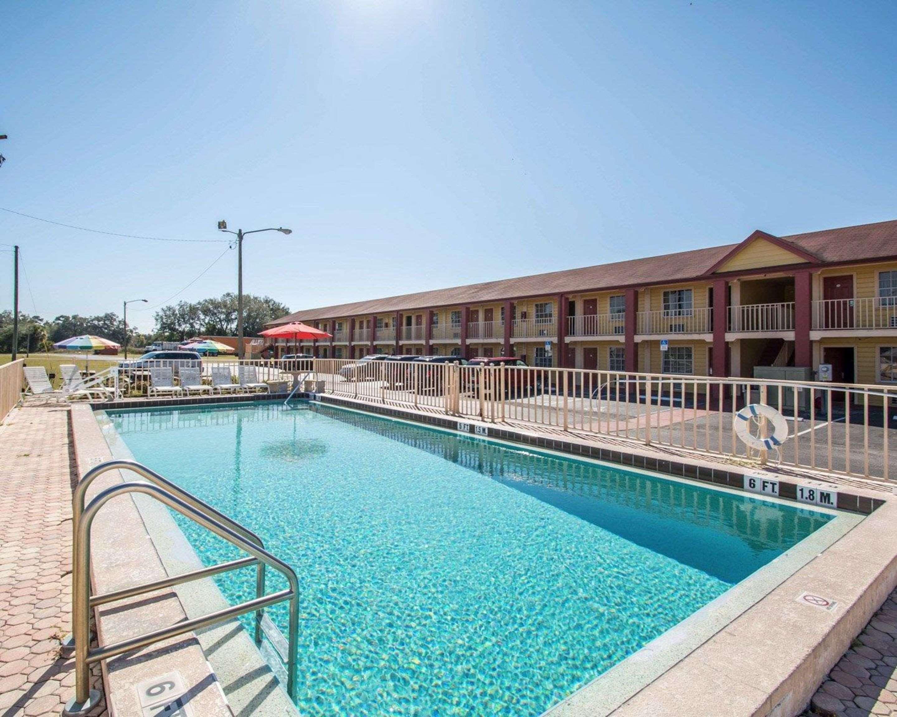 Econo Lodge Inn & Suites Maingate Central Kissimmee Εξωτερικό φωτογραφία